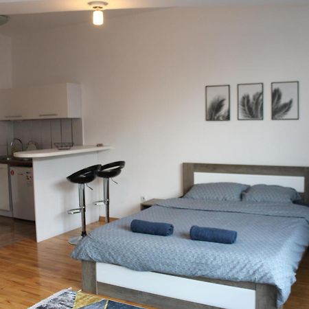 Appartamento The Shack Skopje Esterno foto